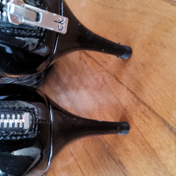 Calvin Klein black stap heels size 7 1/2 - Picture 4 of 12